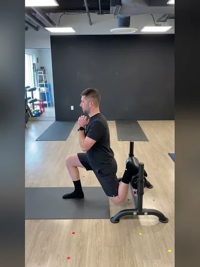Rear Foot Elevated Split Squat exercise demonstration
